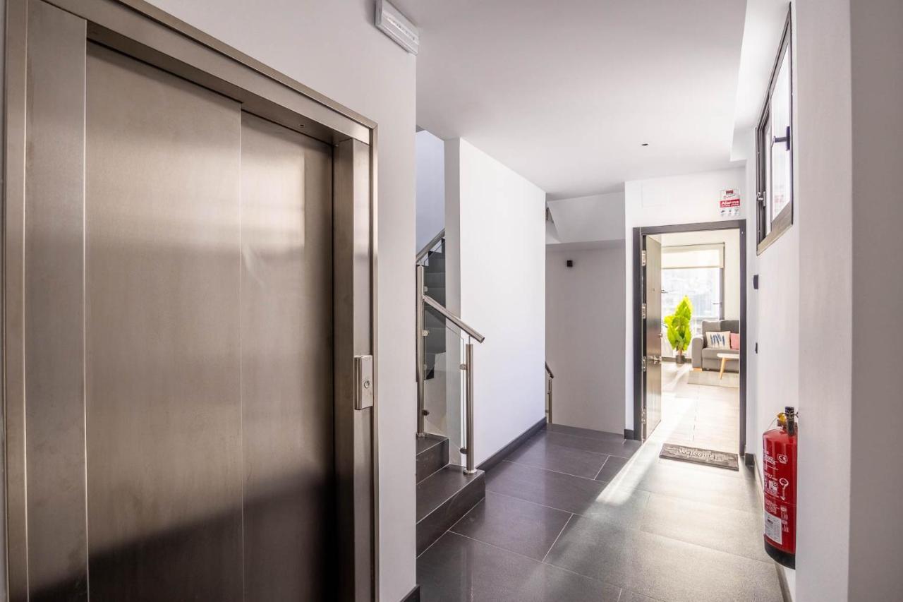 Nervion Suites 2 - Vacacional Sevilla Extérieur photo
