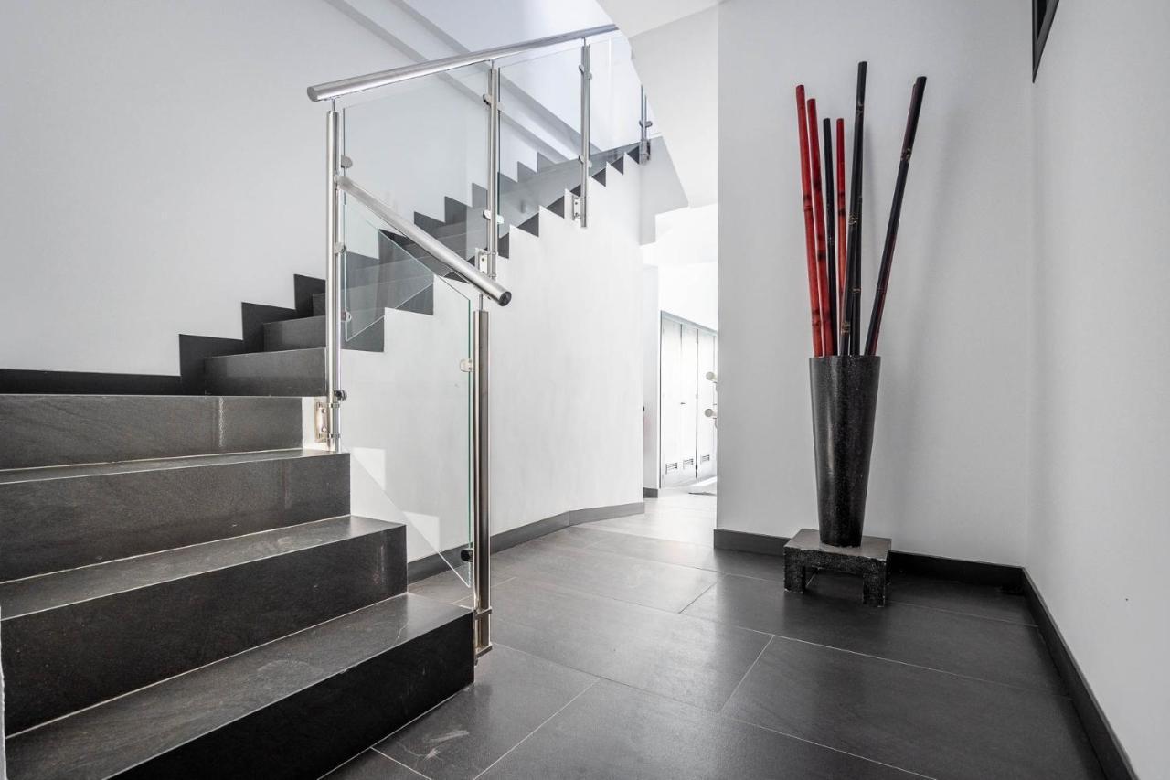 Nervion Suites 2 - Vacacional Sevilla Extérieur photo